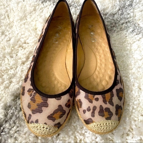 Michelle D Leopard Metallic Flats Sz 9.5 - Picture 1 of 9